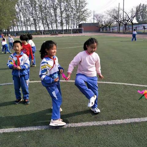石楼中心小学二年级（3）家长大讲堂––健体