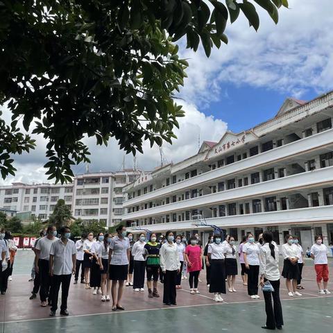 演练于行      防疫于心——记文山市第七小学疫情防控应急演练活动