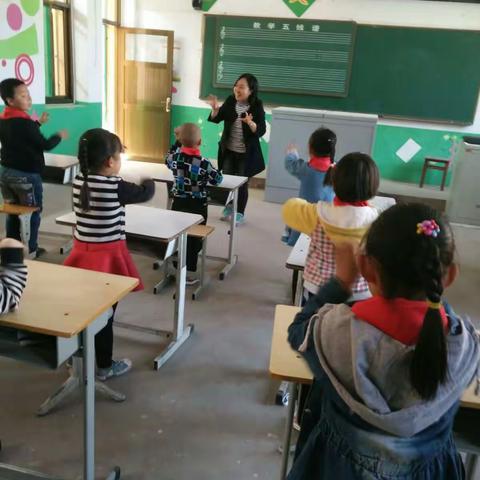 管陶乡列江小学 实施素质教育从幼儿教育开始