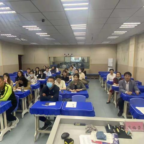 带头强化思想理论武装，推动新教师“学习教育”新高度。