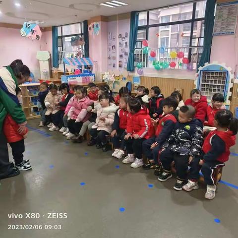 👑冠廷幼儿园中二班之二月六日——开学初见💞💞💞