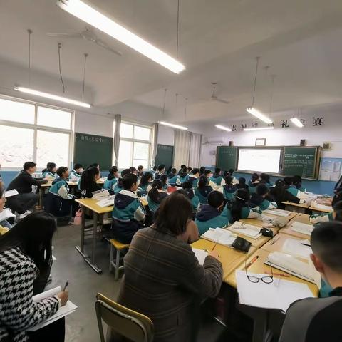 高效课堂展风采  听课评课促成长——慧源学校初中部语文教研组开展听评课活动