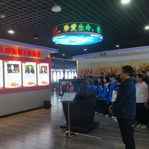 参观禁毒（交通安全、反邪教）教育基地