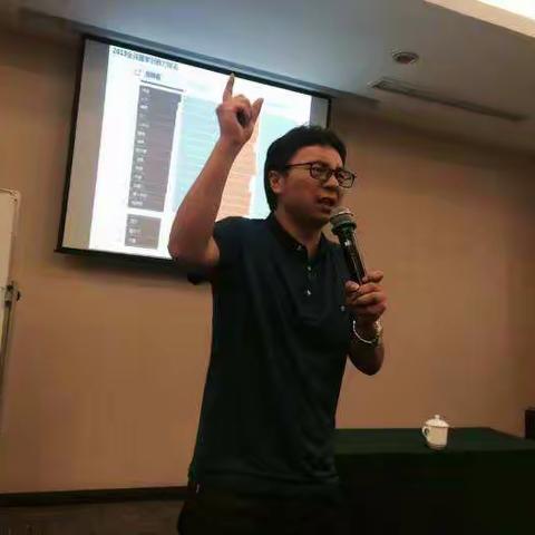 聚焦核心素养  提高教学品质开展校本研修  促进专业成长    ――镇安县2018国培简报