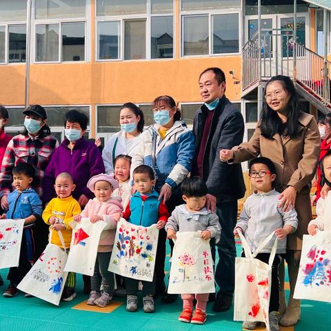 月华办园点女神节主题活动——快乐涂鸦，把爱“袋”回家