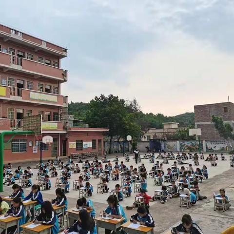 以赛促学，提高能力——记南坑小学第二学期数学计算比赛
