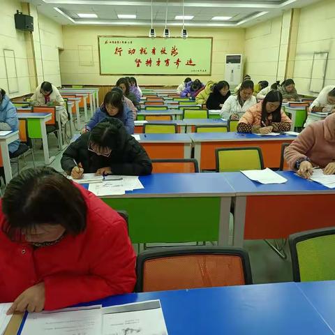 初冬暖阳晴方好，裸备之花竞开放