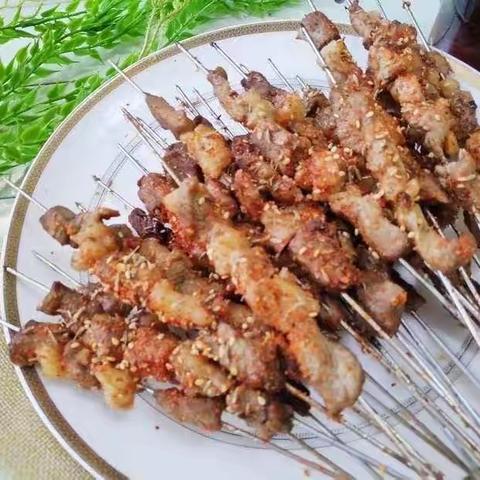 烤肉杯制作烤羊肉串