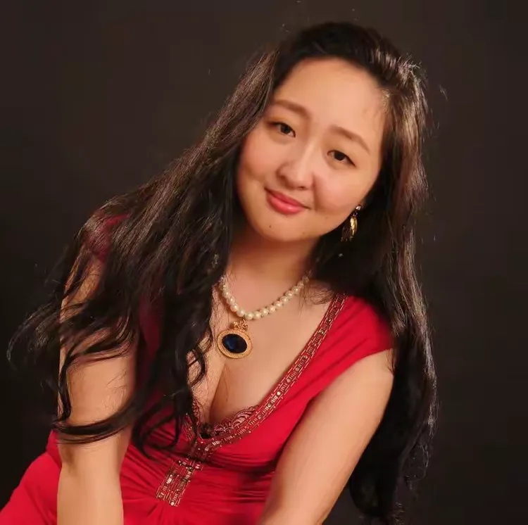 国际名模温丽丽