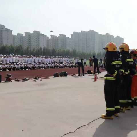唐山海港经济开发区第三中学军训季·安全行——消防安全进校园