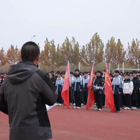 秋阳正暖，趣动时光——记海港三中2025年师生趣味运动会