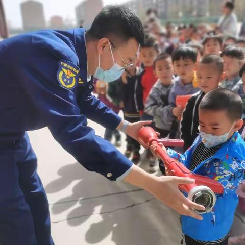 消防意识🚒常驻心间——丰镇市新苗坊幼儿园消防演习