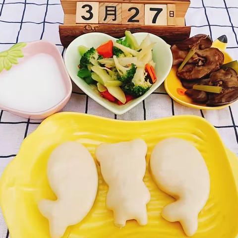 不负“食”光， “食”刻相伴—宋砦英华幼儿园美食播报