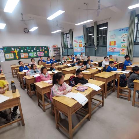 自然岭小学硬笔书法课后反馈