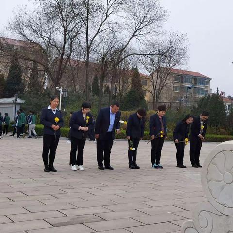 烈士陵园祭英魂，缅怀先烈学党史