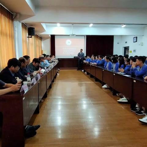 谆谆教诲 助力致远--- 2021届超强阵容导师团助学高三致远班学子