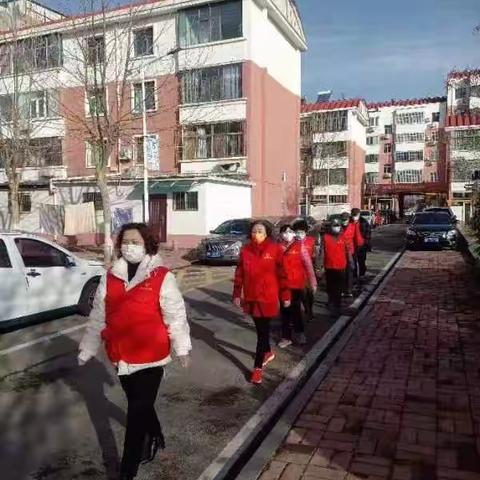 科院老年服务部馨园老年站：志愿巡逻助力两会安保维稳