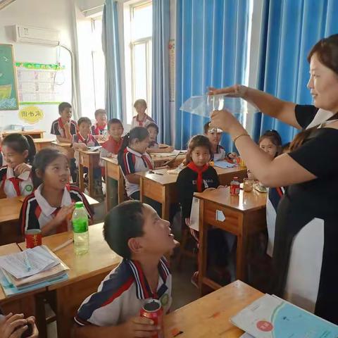 四年级科技社团展示