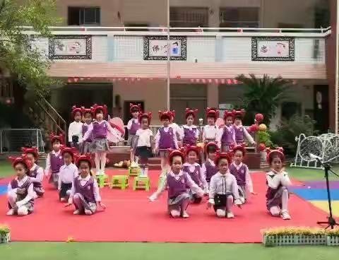 2020年宝洲花园幼儿园大班小朋友庆双节活动