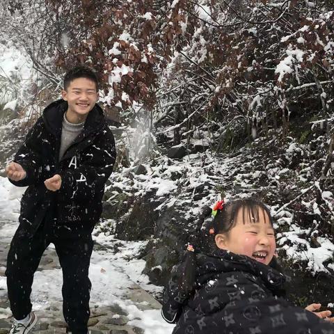 打雪仗