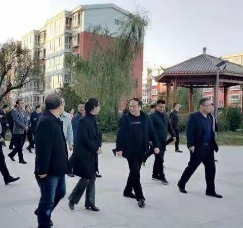 潼关县赴阳郭镇观摩学习标准化创业中心创建工作