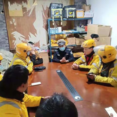 新华交警走进美团外卖，强化外卖小哥交通安全意识