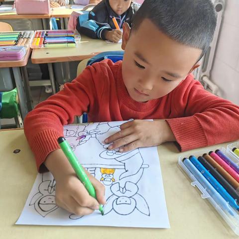 “赞美丽祖国 绘七彩校园”跃进马场小学第一届校园涂鸦艺术节活动总结