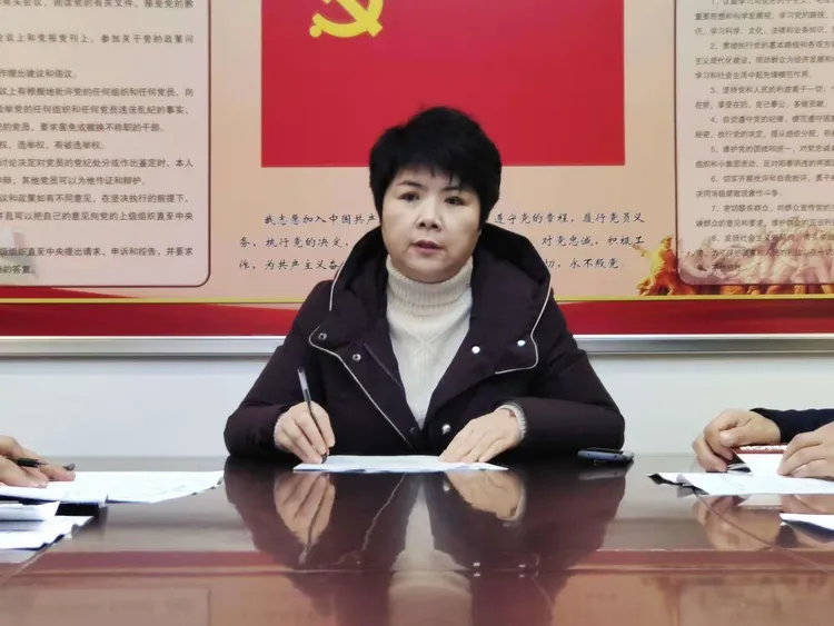 肥乡区政府副区长苏宏艳主持召开大气污染防治工作每日会商会议