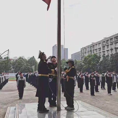 强化心理支持   赋能美好教育——武汉市第二初级中学岱山校区第八周升旗仪式