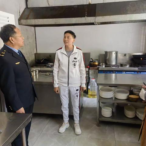 云盖寺市监所全力保障秦岭乡村山水赛事期间食品安全