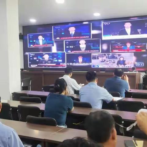 白沙县司法局组织观看《榜样》专题节目