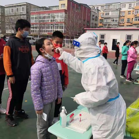 二毛学校学生全员核酸检测
