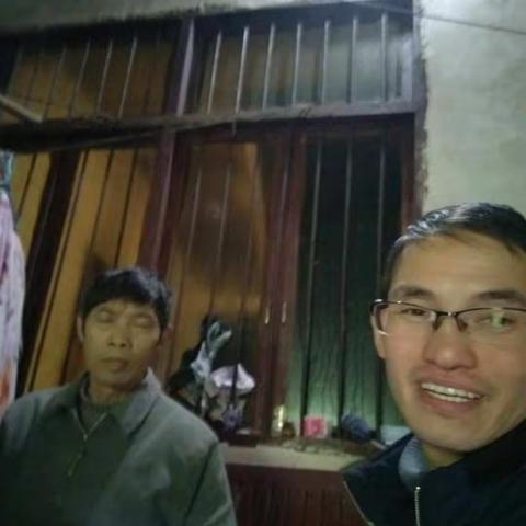 用我的脚步   铺平你求学的路      一一记乐山镇金竹小学教师扶贫政策大宣讲