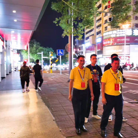 台风来临 巡查在先