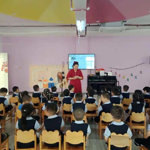 淡淡棕叶香，浓浓世间情，根根丝线连，切切情意牵。端午安康❤