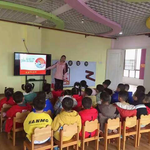 〰🥟🍡˖ĤΛṖṖY🥟🍡˖ 〰✨♡⃛从今天起日头就越来越长啦，心情也会暖暖哒~😘