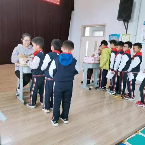 体验多彩，说出精彩——记小学部二年级非纸笔化综合素养评价活动