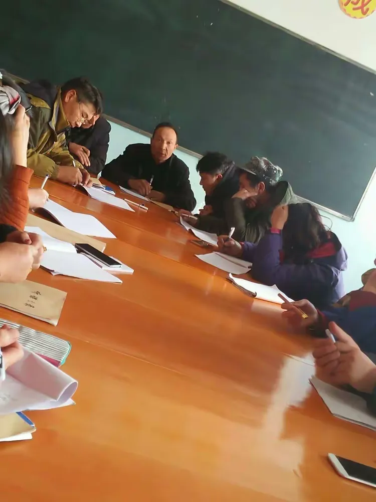 那拉提镇中学母语组讲课活动圆满结束
