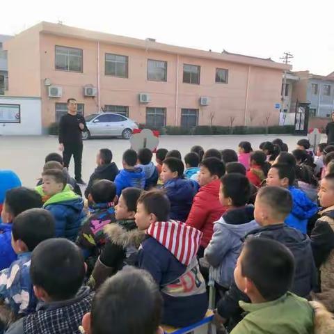 我运动 我健康 ――张斜小学运动会拔河比赛简报