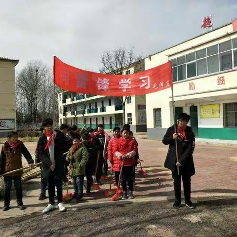 扶沟县练寺镇中心小学学雷锋活动