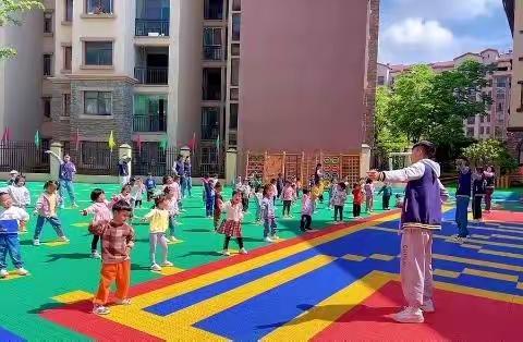 昭阳区德润新洲幼儿园海豚🐬一班第十一周幼儿园生活精彩回顾