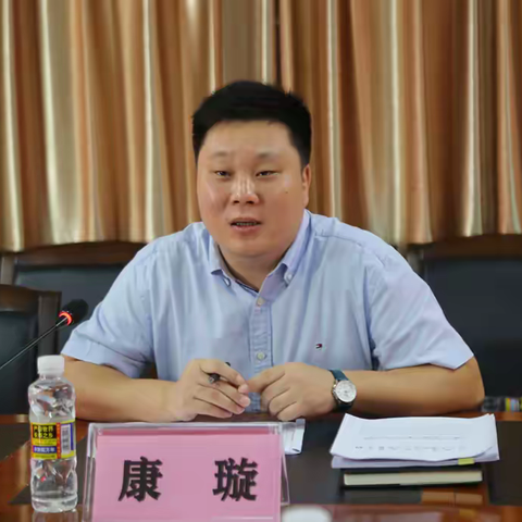 省卫健委医政医管局副局长康璇一行到我院调研指导