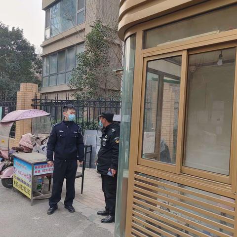 【莲湖科所动态】环城西路派出所潘家村社区民警对辖区重点单位进行消防安全检查