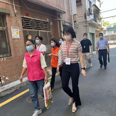 关怀社区困难群众，人大代表在行动
