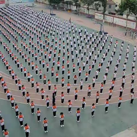 [商丘六中]舞动青春，绽放色彩——商丘市第六中学队列队形及广播操比赛