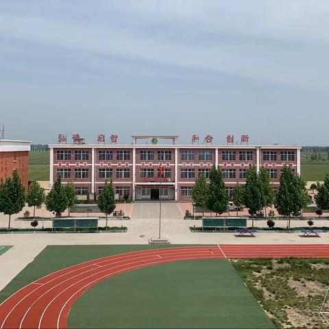 塑师德风范，扬教师风采：滋镇中心小学优秀教师风采