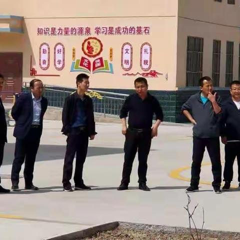 锣鼓喧天奏盛会      炎日下访鼓奋进