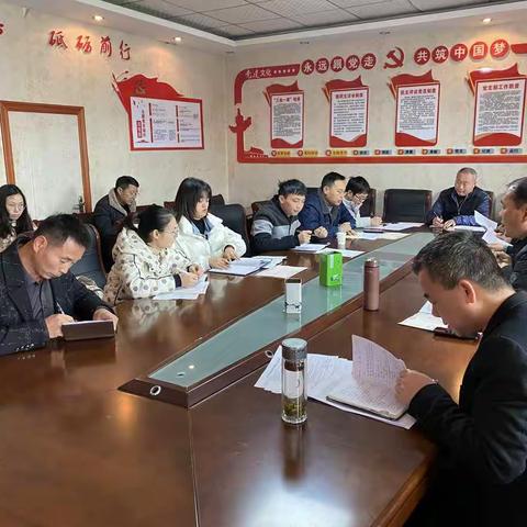谋全局位重教学，抓课堂质求提升