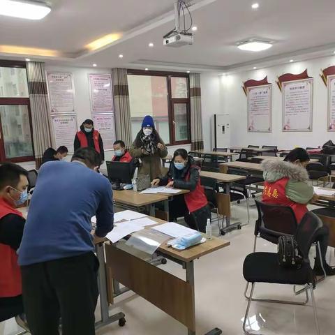 区爱卫办（生态和文明建设服务中心）人员下沉胜利办濮水河社区开展疫情防控工作