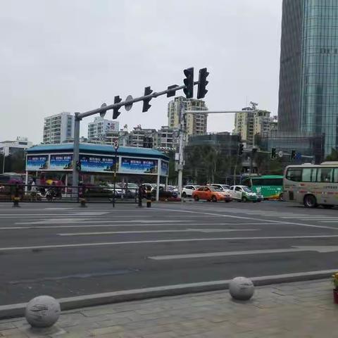 区教科局“五一"值班巡查情况汇报